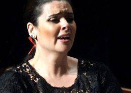 Cátia Moreso contralto