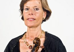 Isabel Pimentel violeta