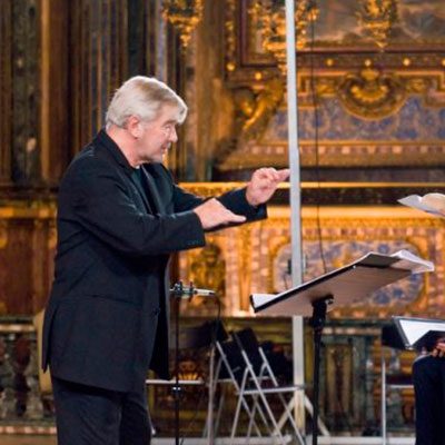 José Robert maestro