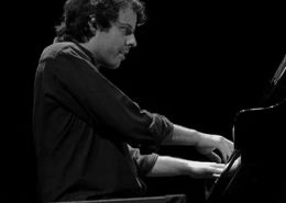 Marco Figueiredo ao piano