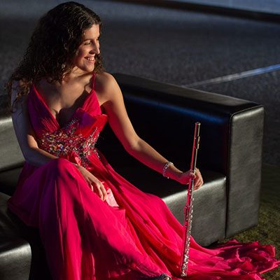 Daniela Anjo com flauta transversal