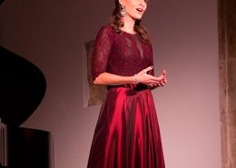 soprano Ana Sofia Vintena