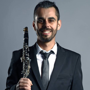 Edgar Cantante clarinetista