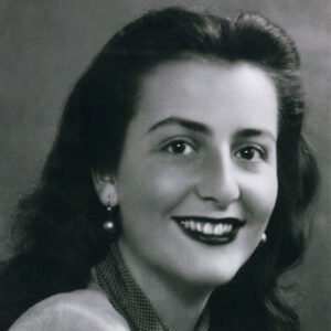 Leonor Leitão-Cadete aos 18 anos, em 1947