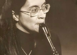 Catarina Latino, flauta e percussão