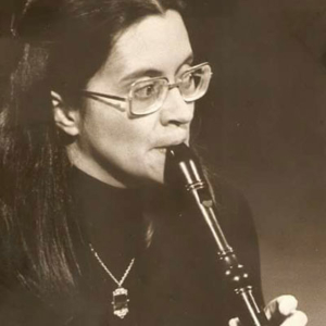 Catarina Latino, flauta e percussão