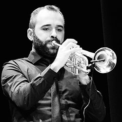 Cláudio Batista, trompetista, maestro e professor
