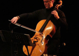 Emídio Coutinho, violoncelista, de Lisboa
