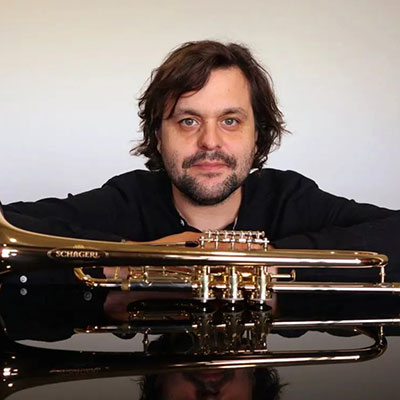 José Almeida, trompetista de Cinfães