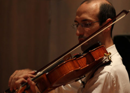 Emanuel Vieira, violeta