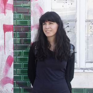 Inés Badalo, compositora e guitarrista