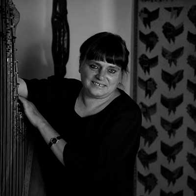 Éva Guerra, harpista